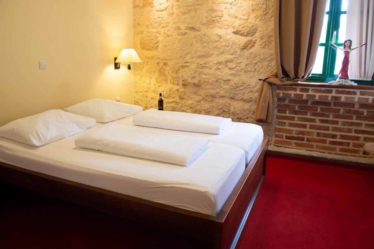 Hotel Carpymore Biograd Na Moru Dış mekan fotoğraf