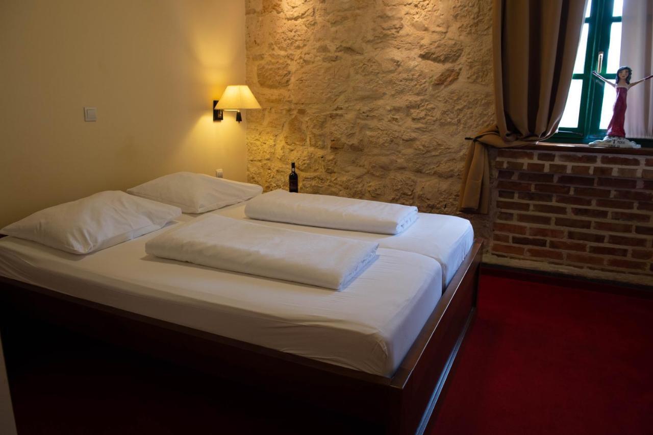 Hotel Carpymore Biograd Na Moru Dış mekan fotoğraf